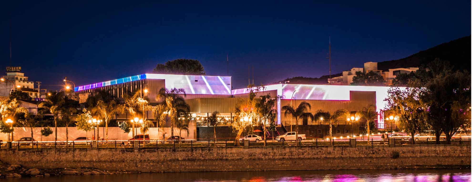 Pantallas LED publicidad exterior grandes Córdoba