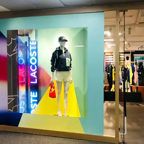 Letrero electrónico programable Multiled full color para interior y exterior. Herramienta de ventas para comercios reproduce textos, logos e imágenes