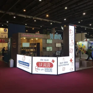 pantalla-interior-stand-mobiliario-garrahan