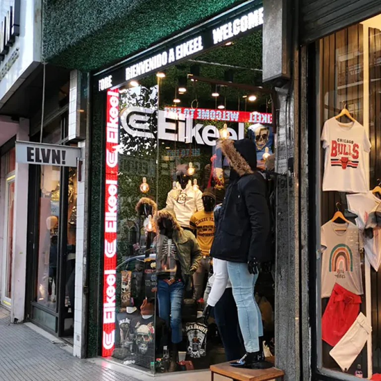 ticker-letrero-largo-long-branding-marca-vidriera-indumentaria-2