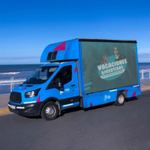 Camión Multiled con doble pantalla led en laterales y ploteo según campañas para publicidad móvil gran calidad de imagen