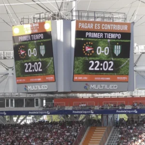 Tanteador cubo Multiled 140mts cuadrados a 46mts de altura centro del estadio único de La Plata para fútbol en vivo y publicidad